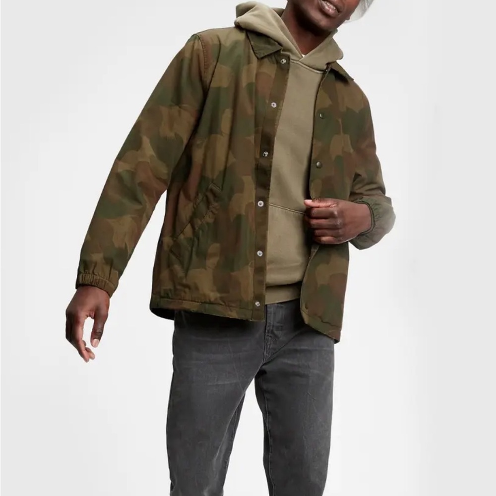 Camo Gap Windbreaker Coach Jacket Men’s Size Small